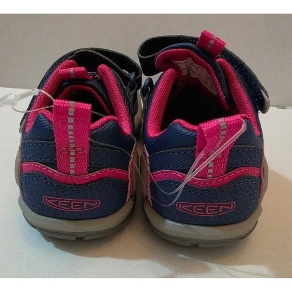Keen kids knotch